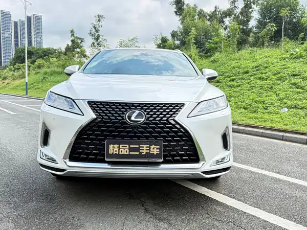 Lexus RX 2021