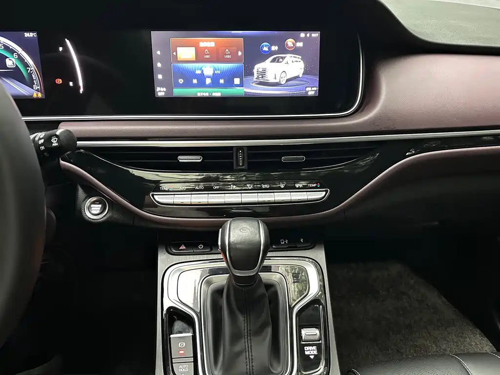 GAC Motor Trumpchi M6 2021 — фото 15