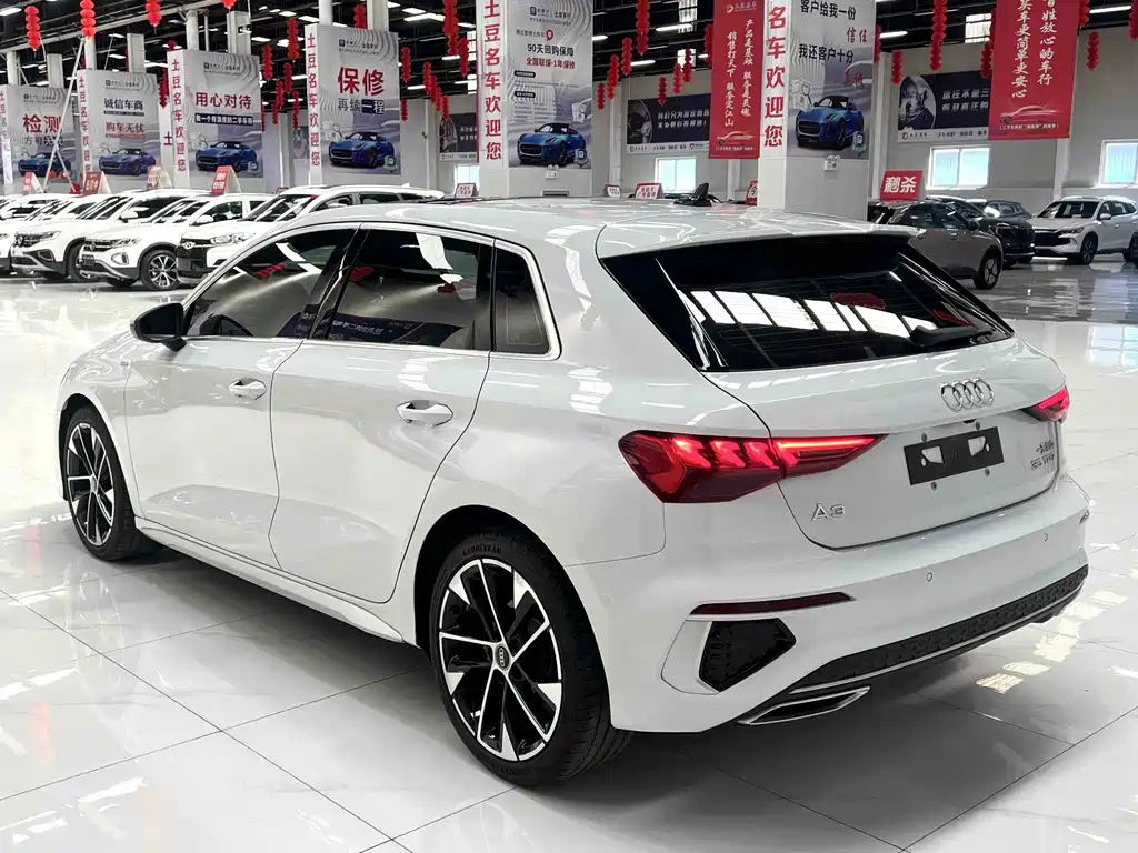 Audi A3 2023 — фото 6