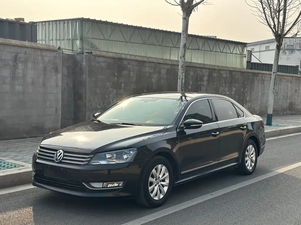 Volkswagen Passat 2015 — фото 1