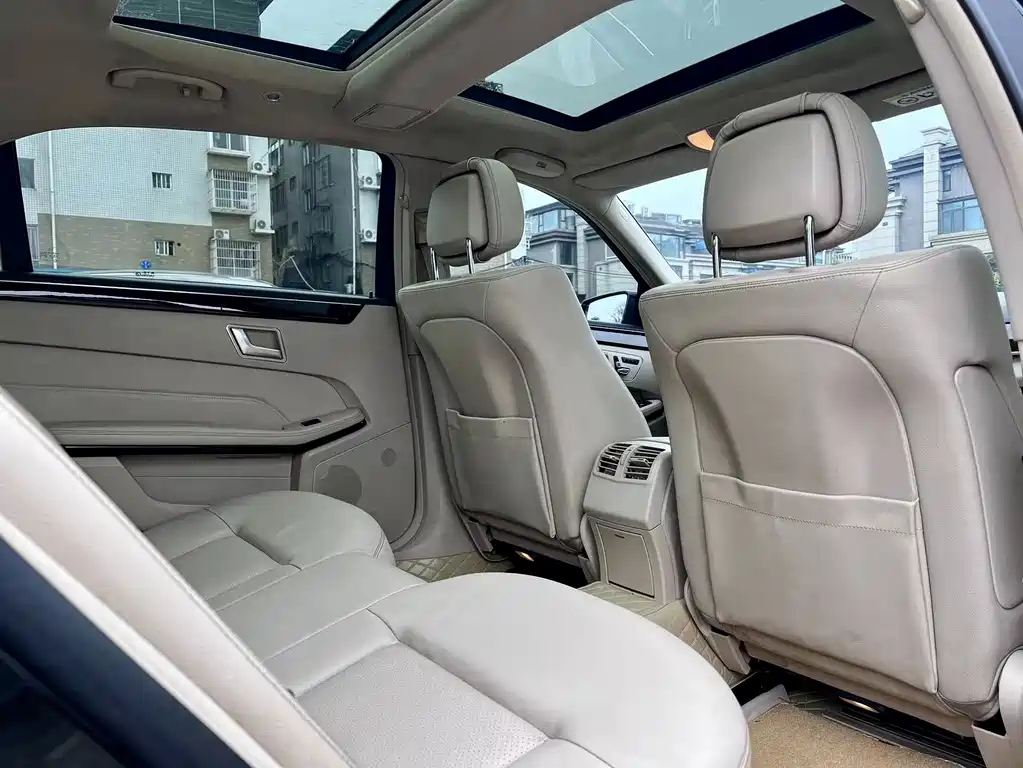 Mercedes-Benz E-Class 2014 — фото 15