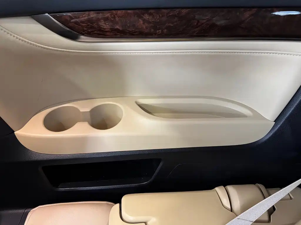 Toyota Alphard 2018 — фото 19
