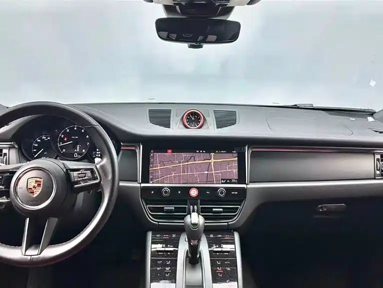 Porsche Macan 2022 — фото 11