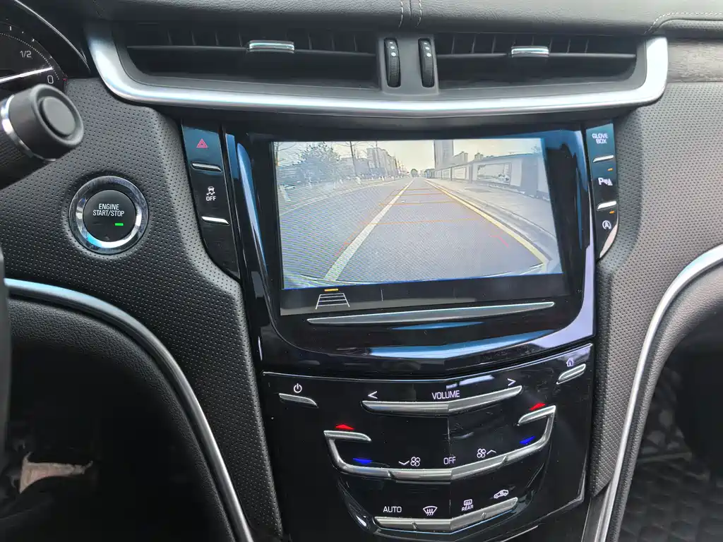 Cadillac XTS 2019 — фото 15