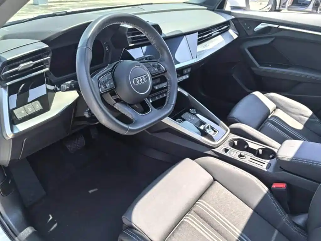 Audi A3 2023 — фото 25