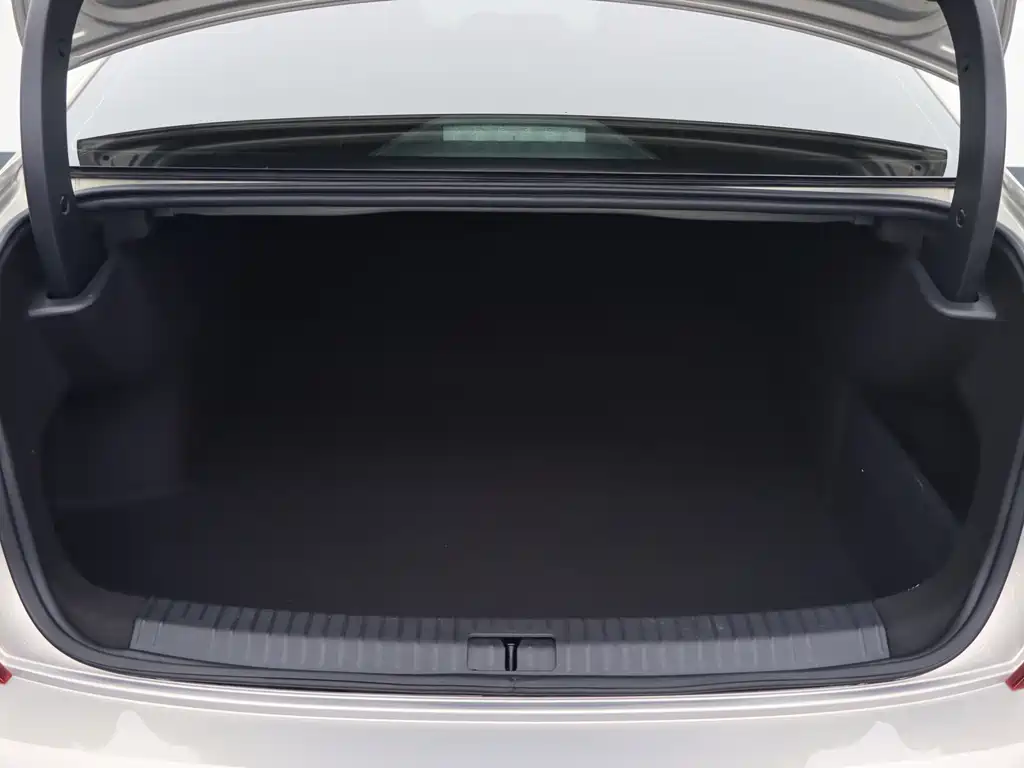 Volkswagen Passat 2019 — фото 20