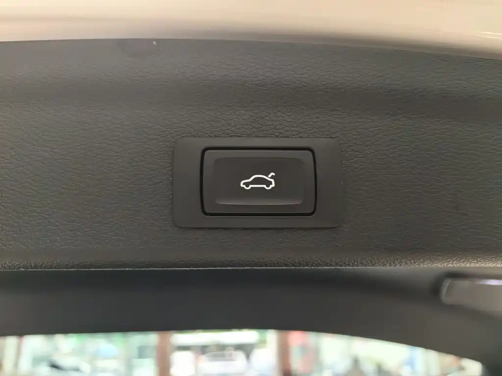 Audi Q3 2022 — фото 12