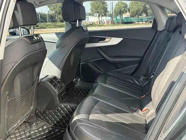 Audi A4L 2023
