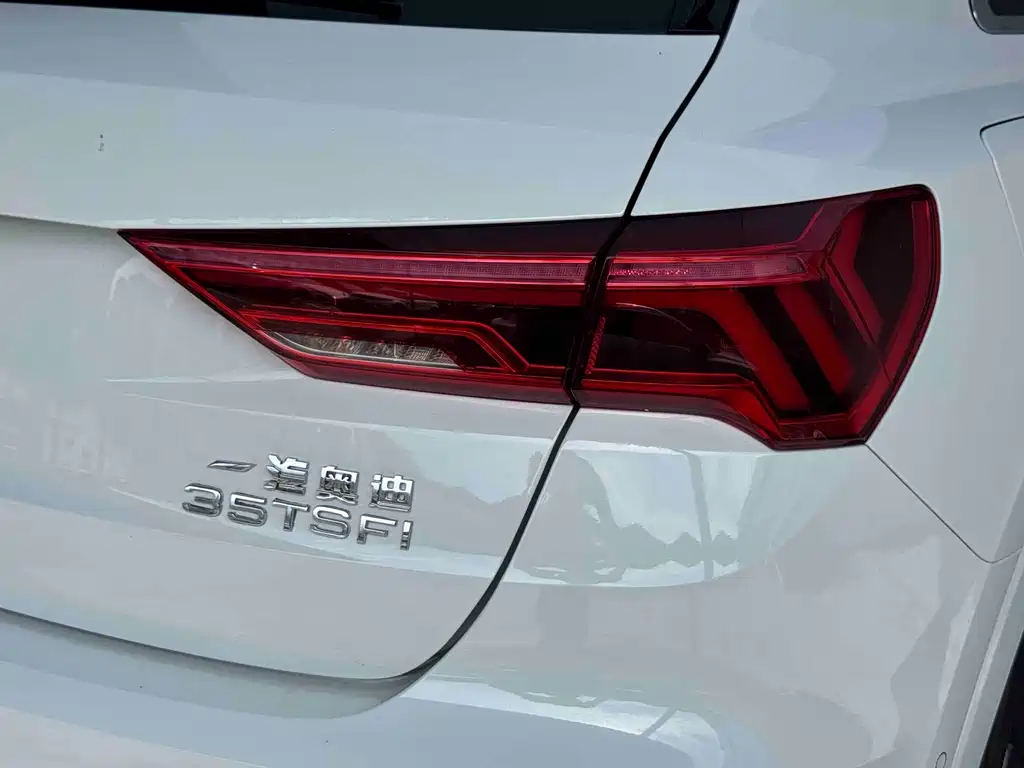 Audi Q3 2023 — фото 43