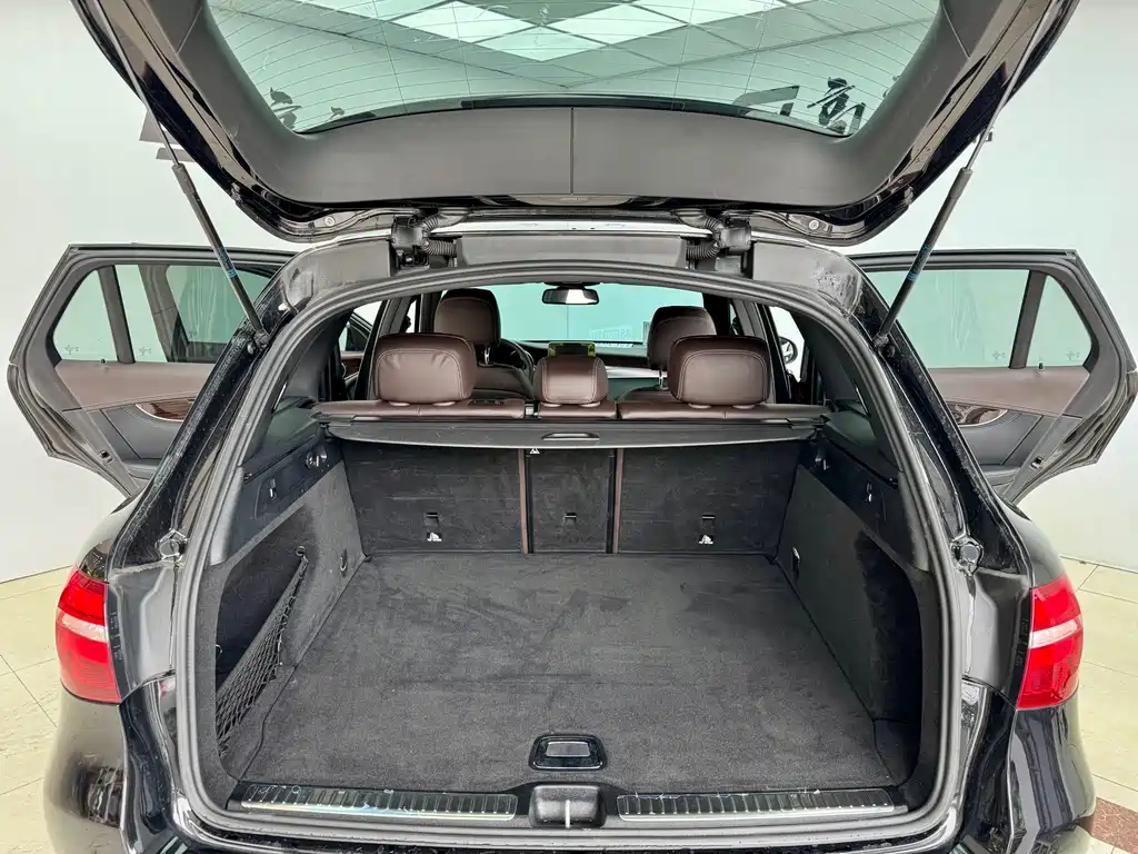 Mercedes-Benz GLC 2017 — фото 22