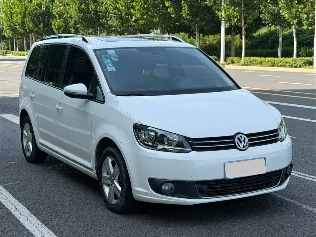 Volkswagen Touran 2015