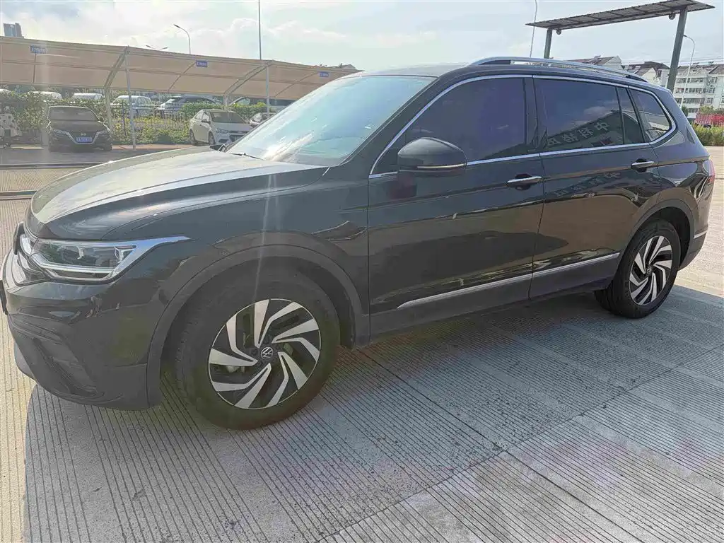 Volkswagen Tiguan L 2025