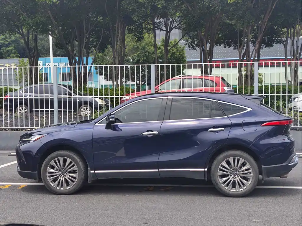 Toyota Harrier 2022 — фото 4