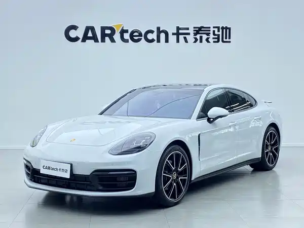 Porsche Panamera 2021