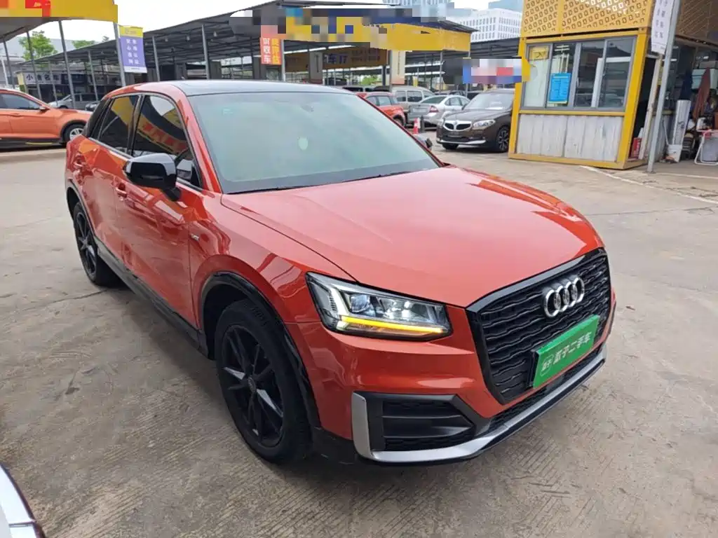 Audi Q2L 2019