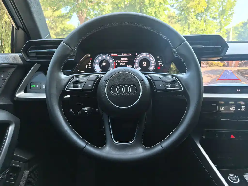 Audi A3 2023 — фото 15