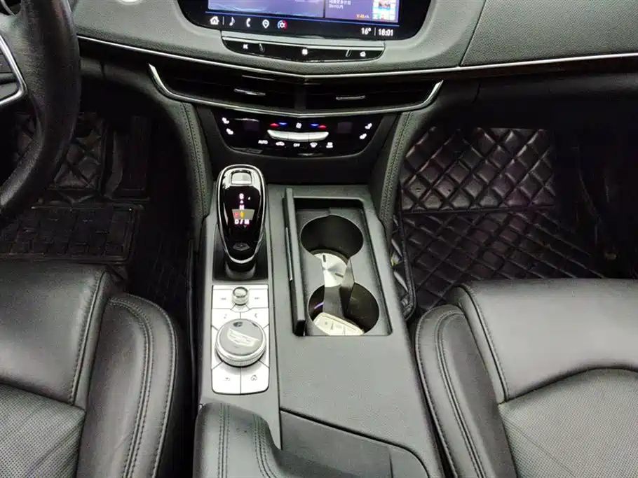 Cadillac CT6 2021 — фото 16