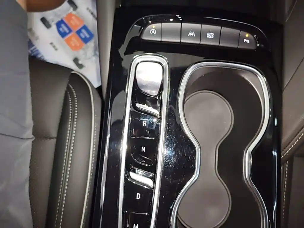 Buick Envision Plus 2023 — фото 14