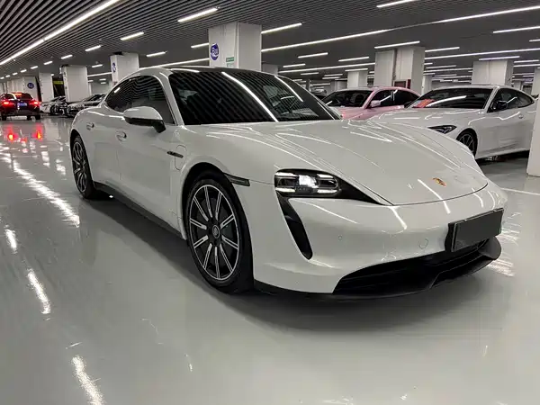 Porsche Taycan 2020