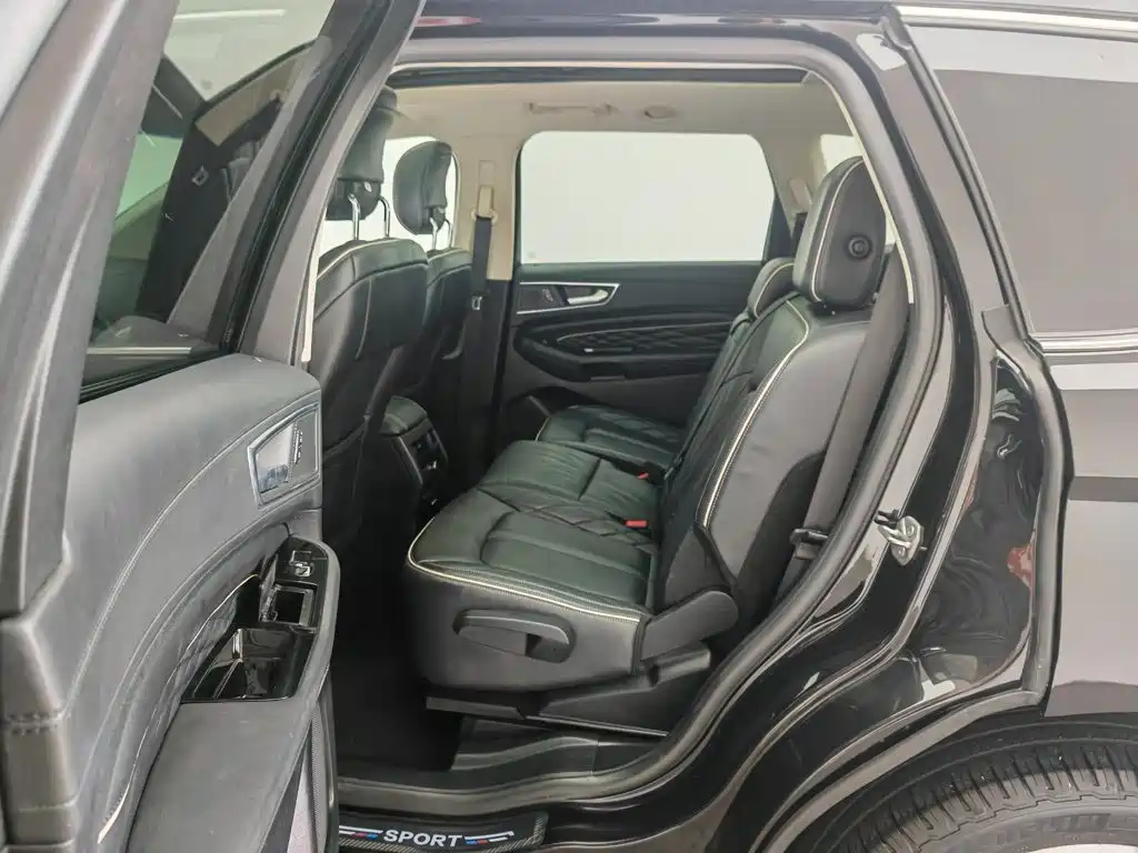 Ford Edge 2018 — фото 15