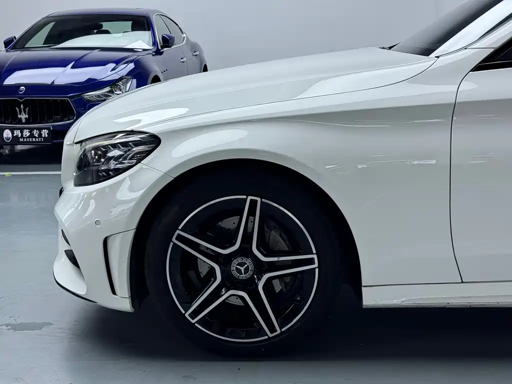 Mercedes-Benz C-Class 2023 — фото 27