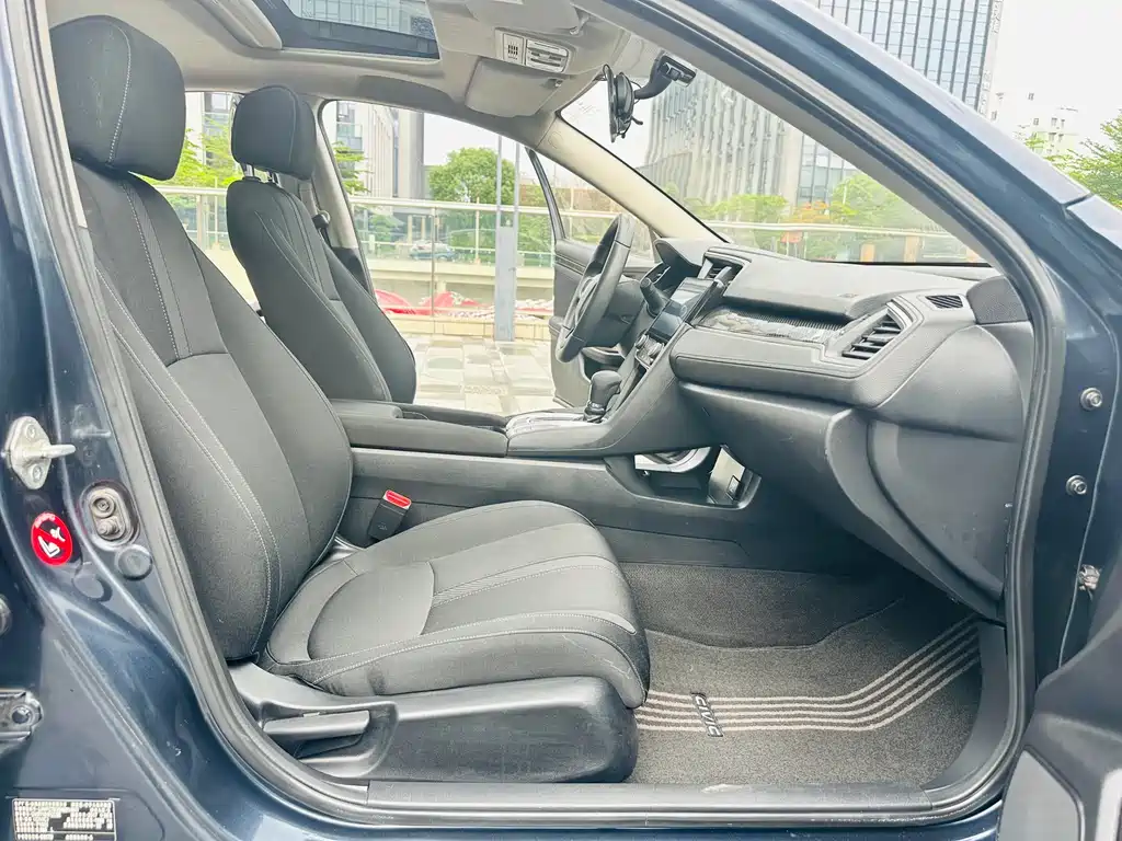 Honda Civic 2017 — фото 18