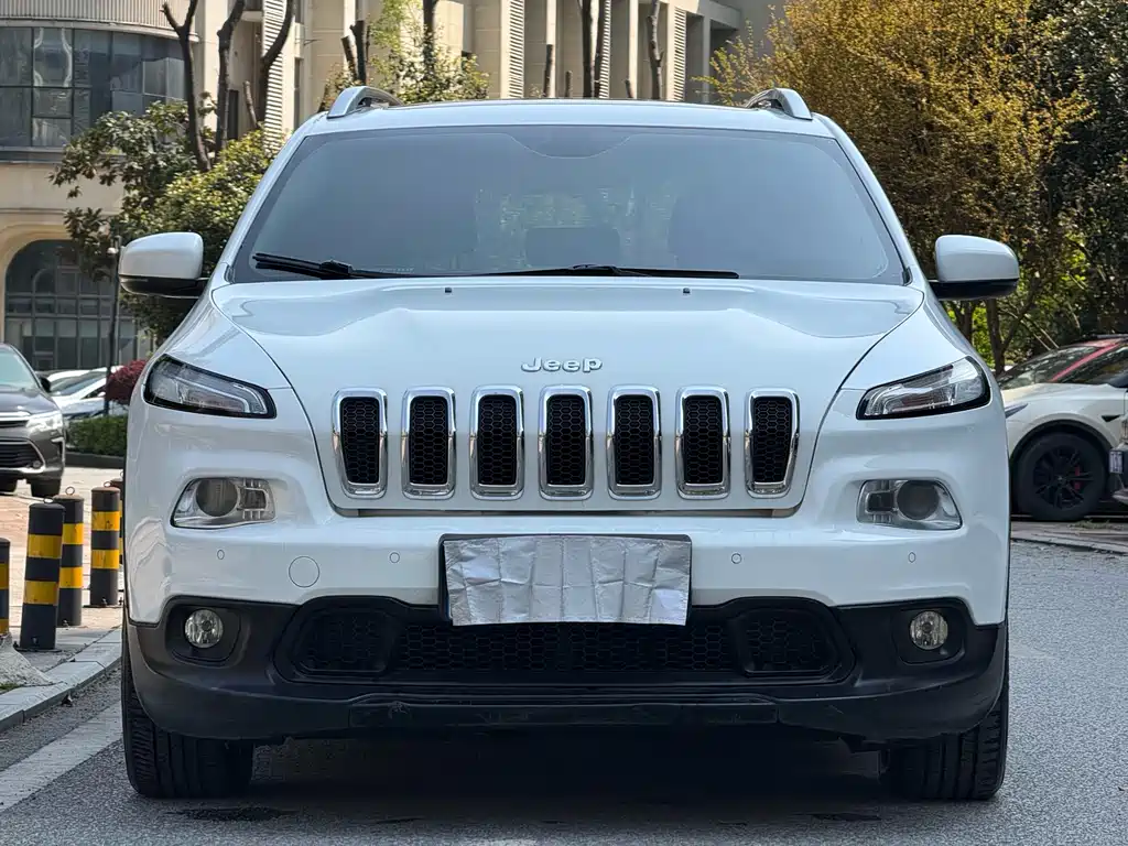 Jeep Cherokee 2017 — фото 1