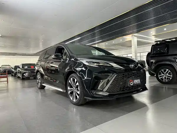 Toyota Granvia 2024