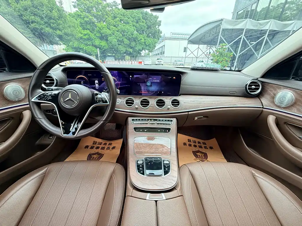Mercedes-Benz E-Class 2023 — фото 13