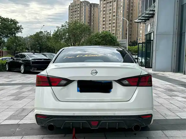 Nissan Teana 2022