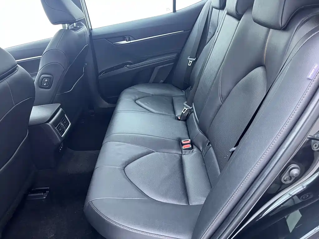 Toyota Camry 2024 — фото 14