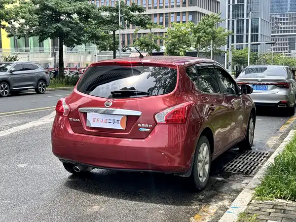Nissan Tiida 2014
