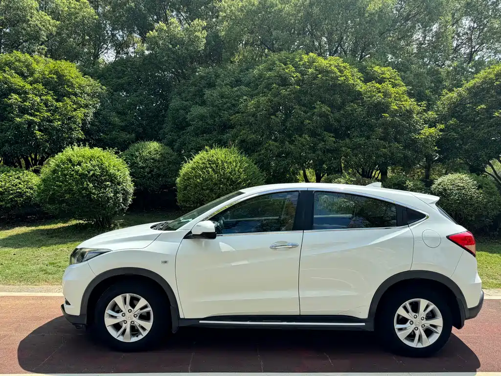 Honda Vezel 2016