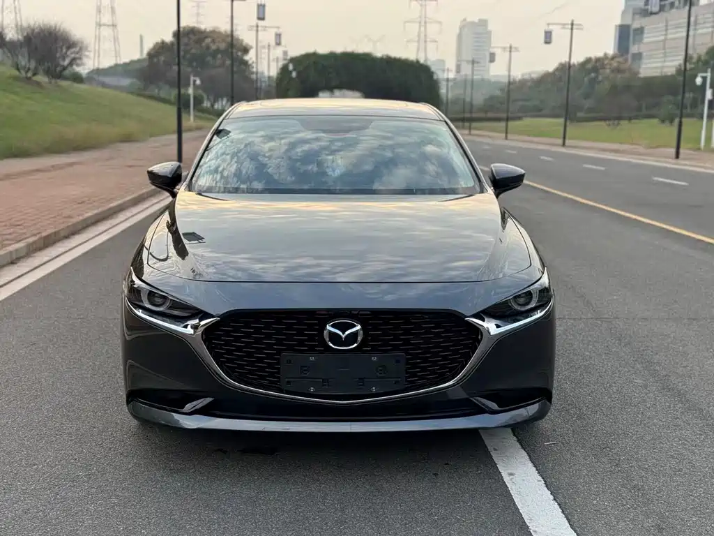Mazda 3 Axela 2021