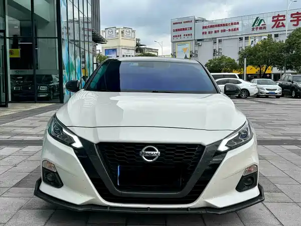 Nissan Teana 2022