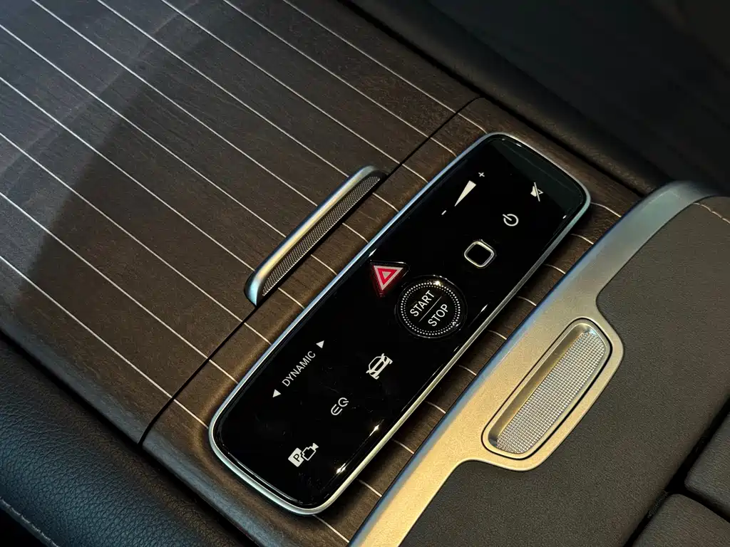 Mercedes-Benz EQS SUV 2026 — фото 16