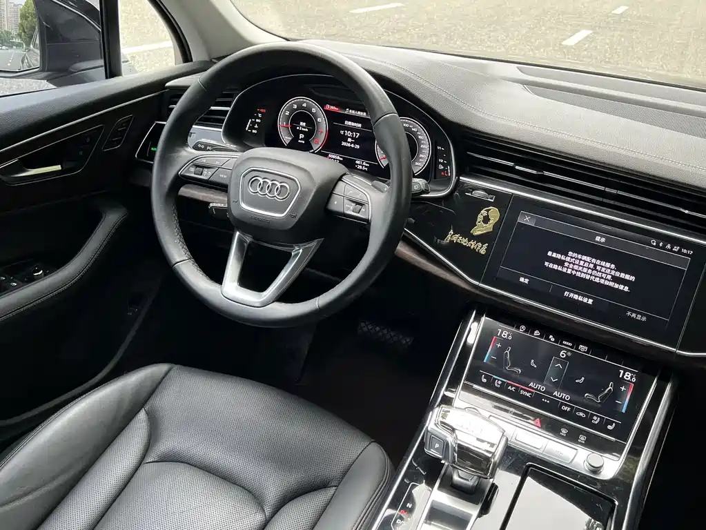 Audi Q7 2023 — фото 11