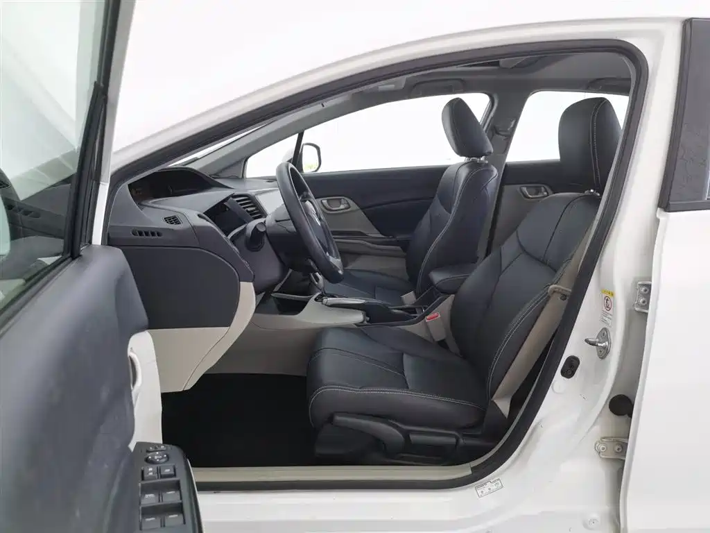 Honda Civic 2015 — фото 10
