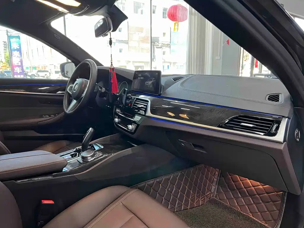 BMW 5 Series 2019