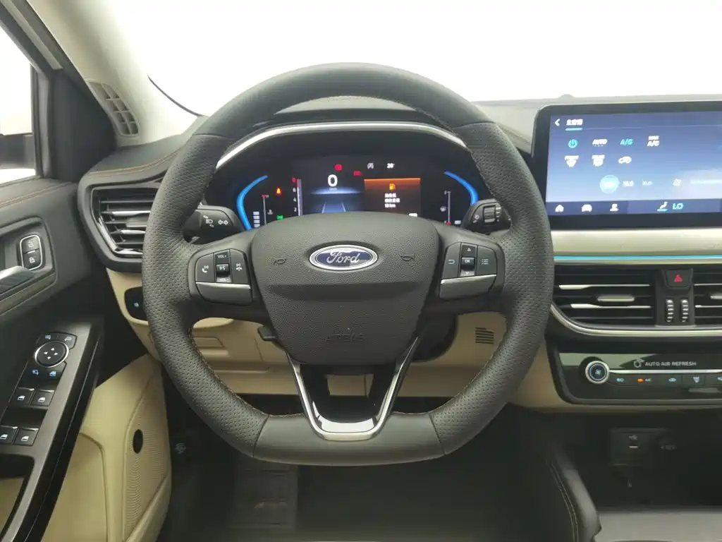Ford Focus 2021 — фото 11