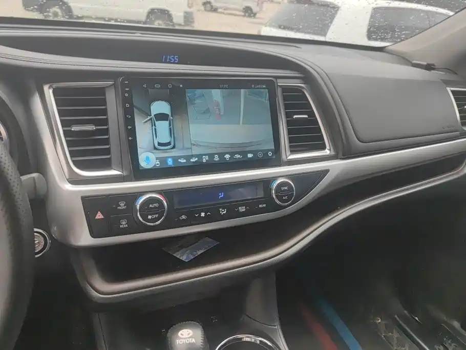 Toyota Highlander 2018 — фото 13