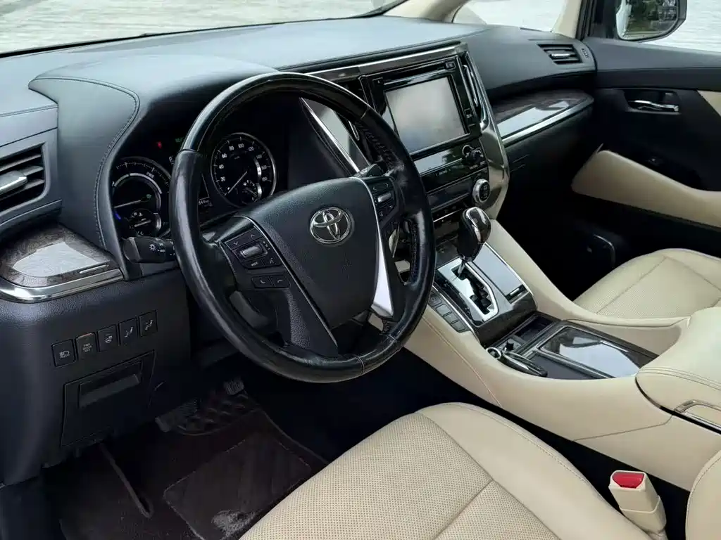 Toyota Alphard 2020 — фото 9