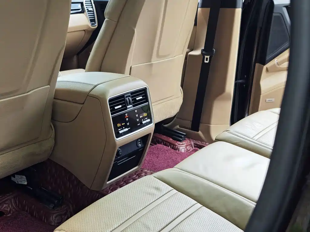Porsche Cayenne 2018 — фото 18