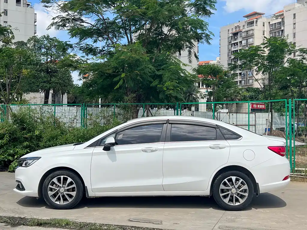 BAIC Senova D50 2019 — фото 3