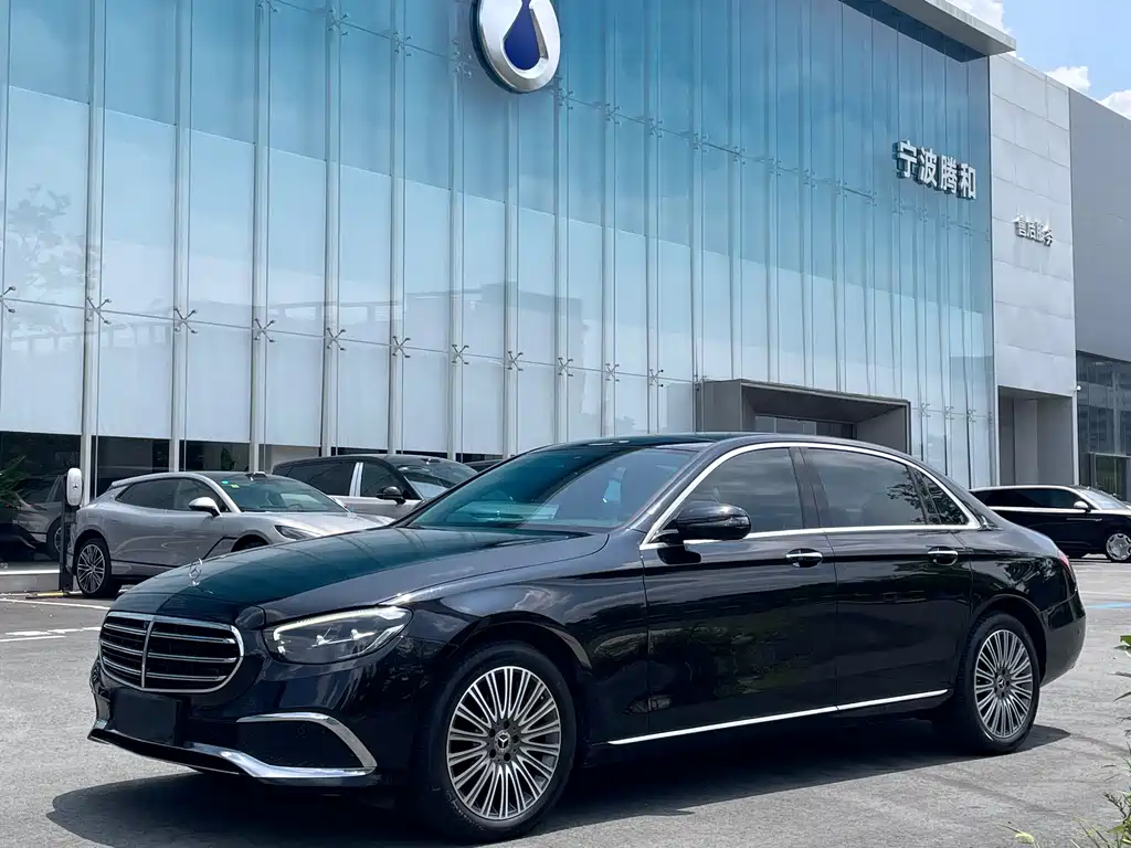 Mercedes-Benz E-Class 2022 — фото 1