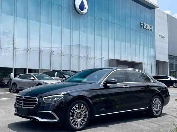 Mercedes-Benz E-Class 2022