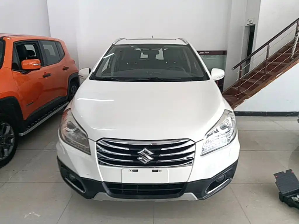 Suzuki S-Cross 2015