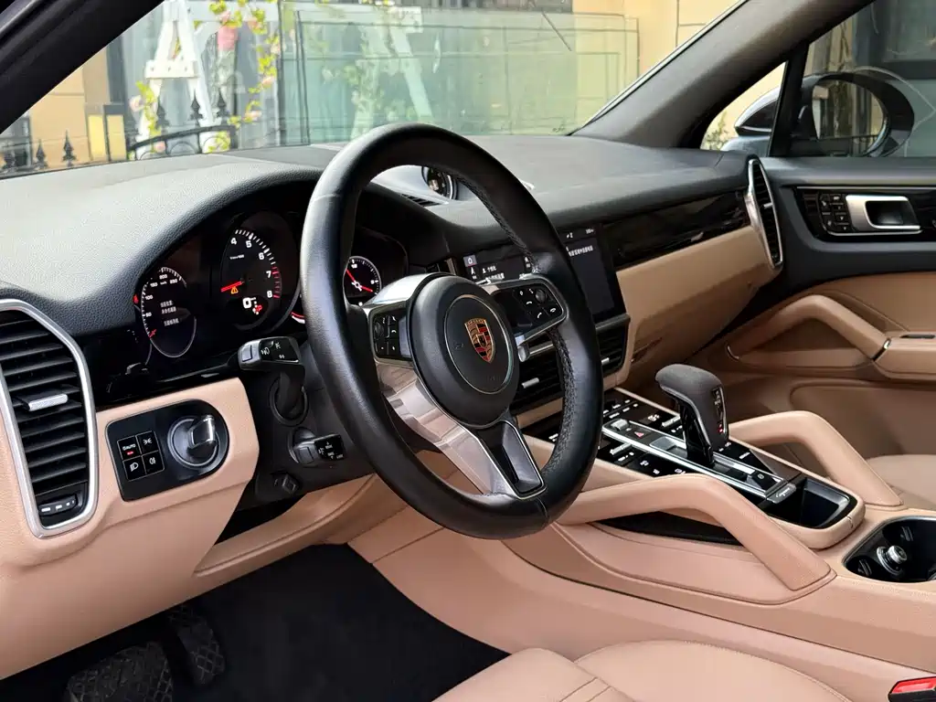 Porsche Cayenne 2018 — фото 6