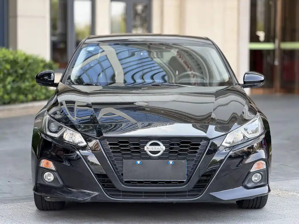 Nissan Teana 2022