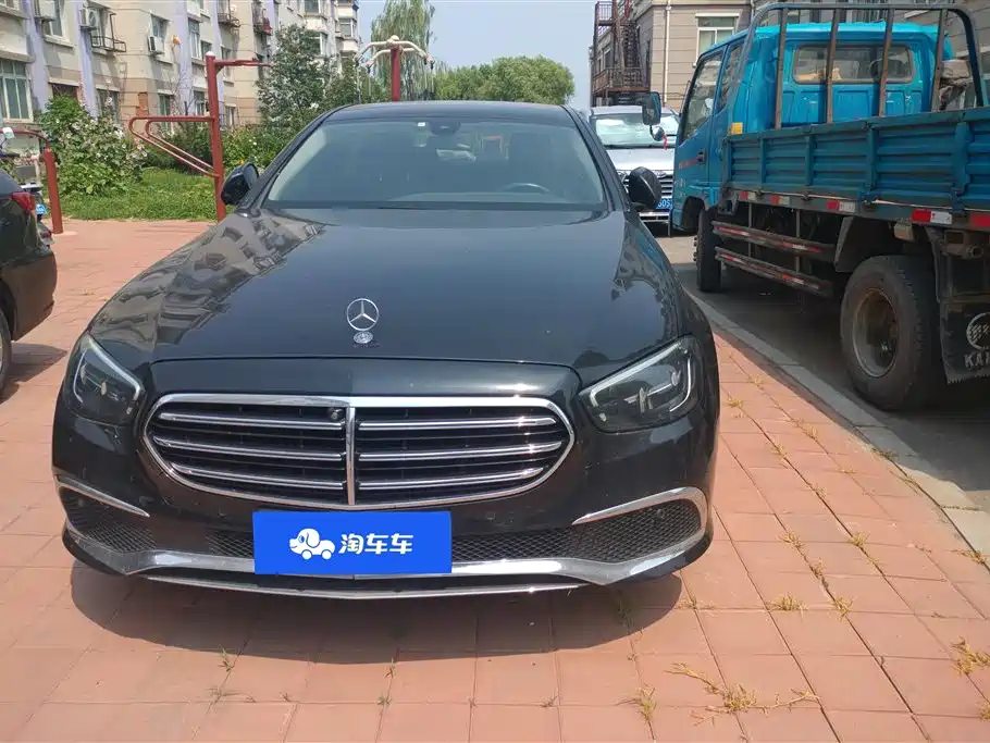Mercedes-Benz E-Class 2021